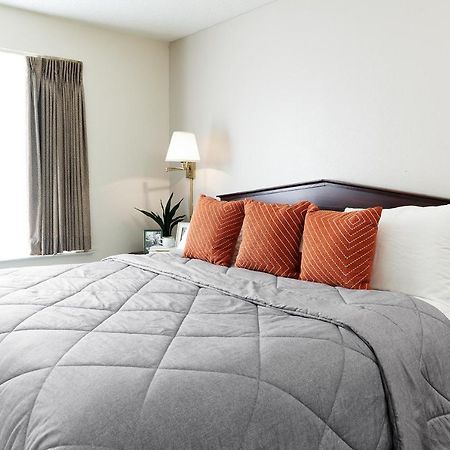 Intown Suites Extended Stay Greensboro Nc - Lanada Exteriör bild