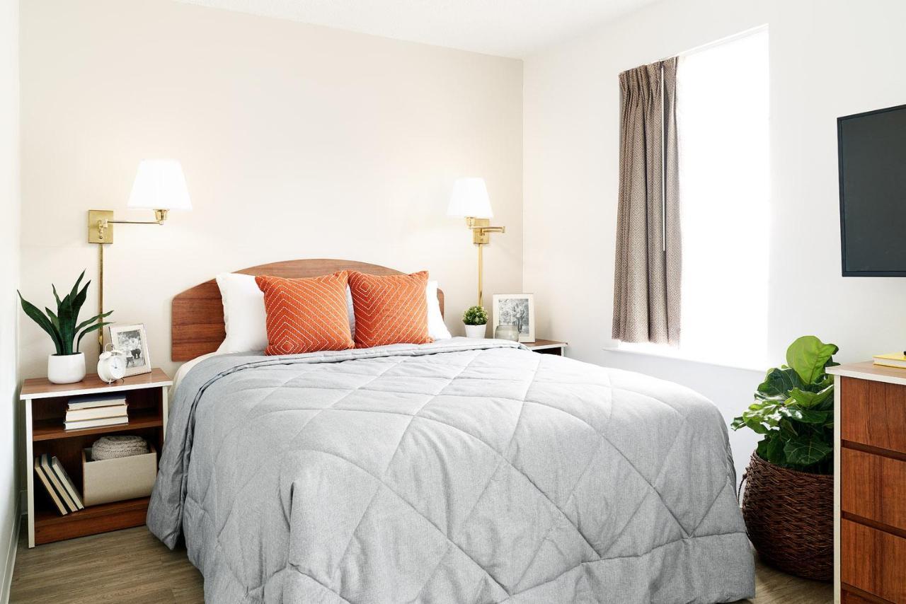 Intown Suites Extended Stay Greensboro Nc - Lanada Exteriör bild