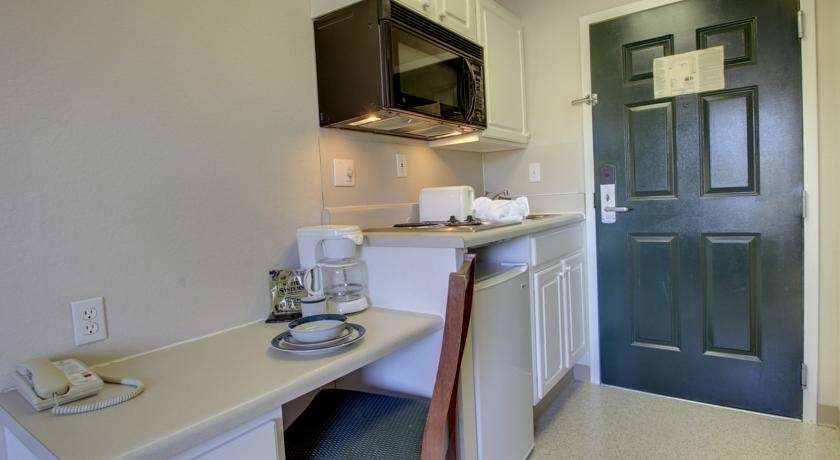 Intown Suites Extended Stay Greensboro Nc - Lanada Rum bild