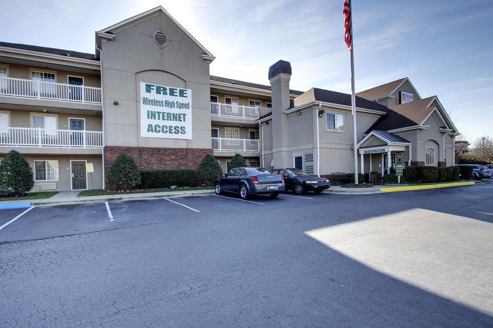 Intown Suites Extended Stay Greensboro Nc - Lanada Exteriör bild