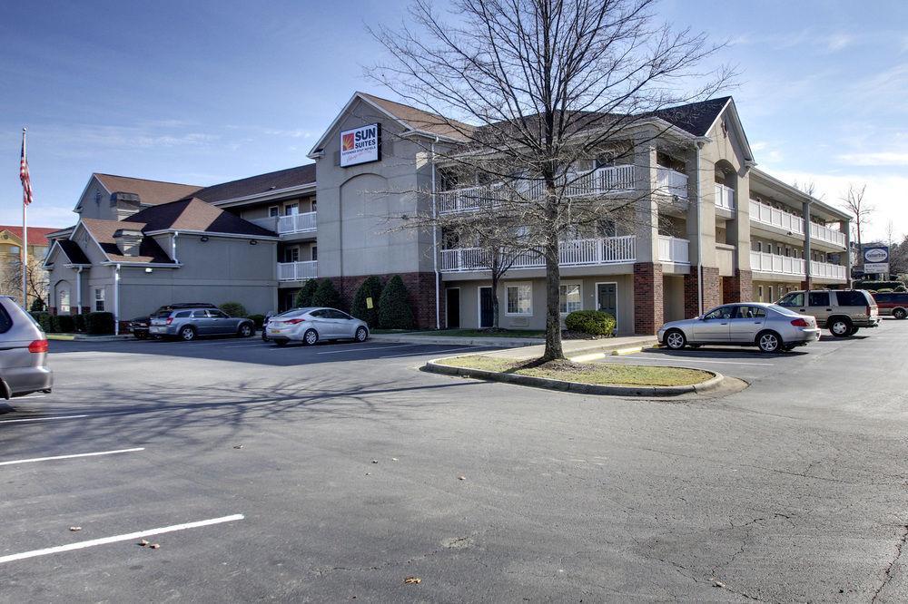 Intown Suites Extended Stay Greensboro Nc - Lanada Exteriör bild