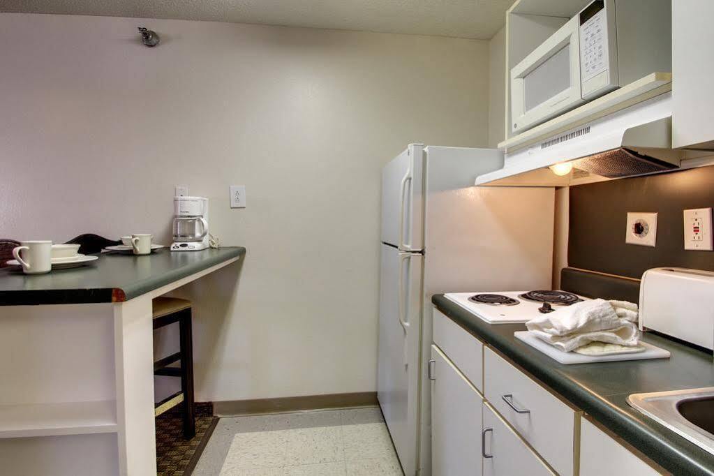 Intown Suites Extended Stay Greensboro Nc - Lanada Exteriör bild
